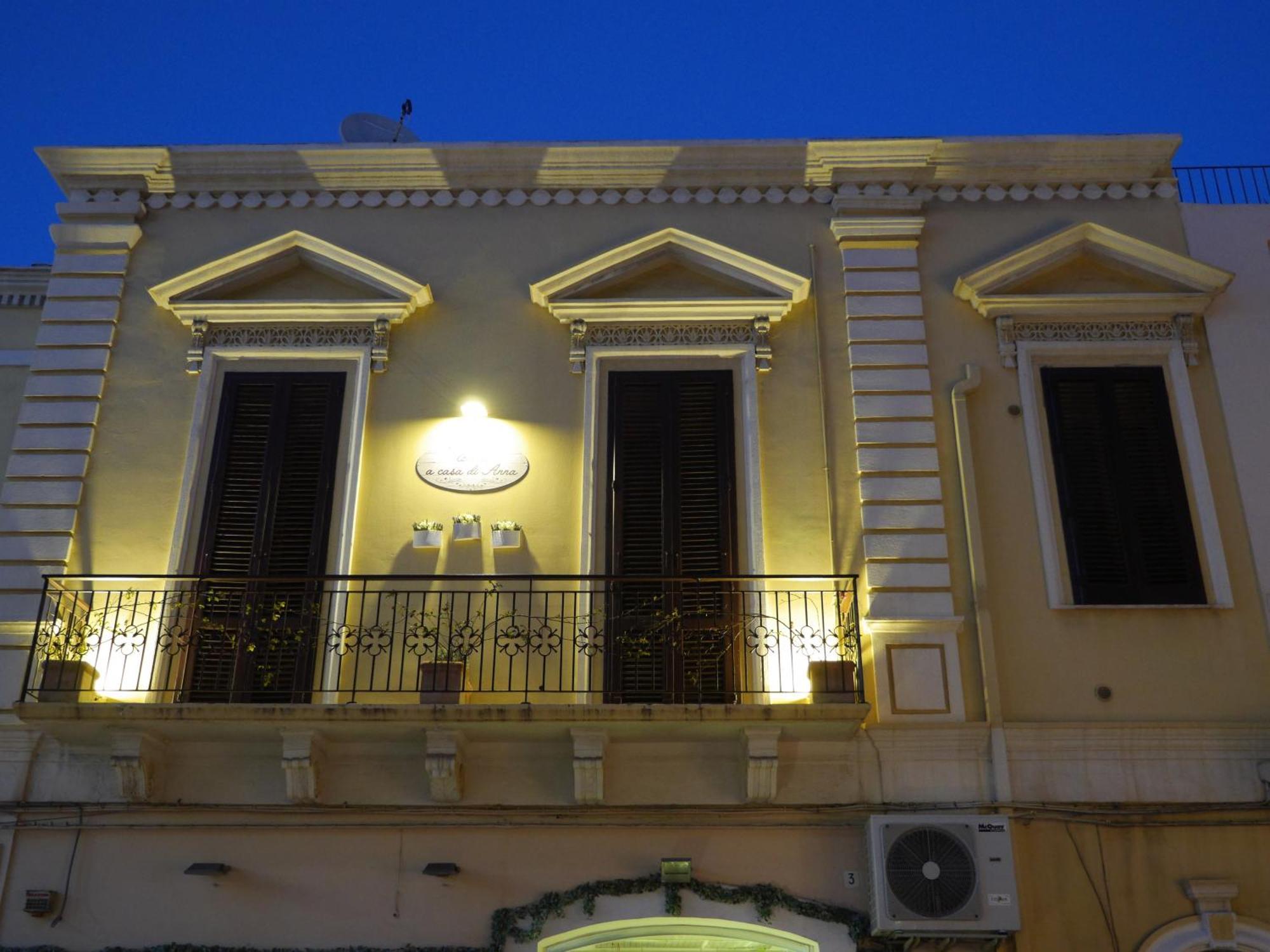 Bed and Breakfast A Casa Di Anna Полиньяно-а-Маре Экстерьер фото