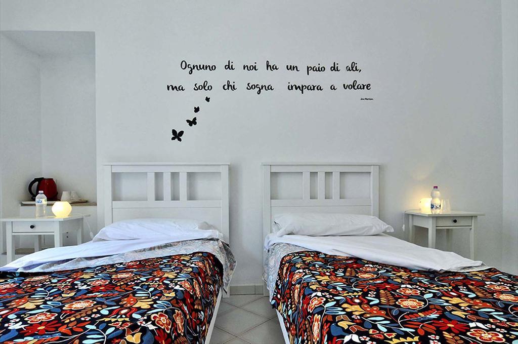 Bed and Breakfast A Casa Di Anna Полиньяно-а-Маре Экстерьер фото